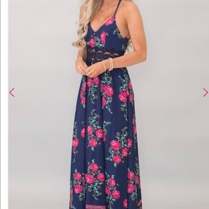 NWT!   Floral boutique dress!